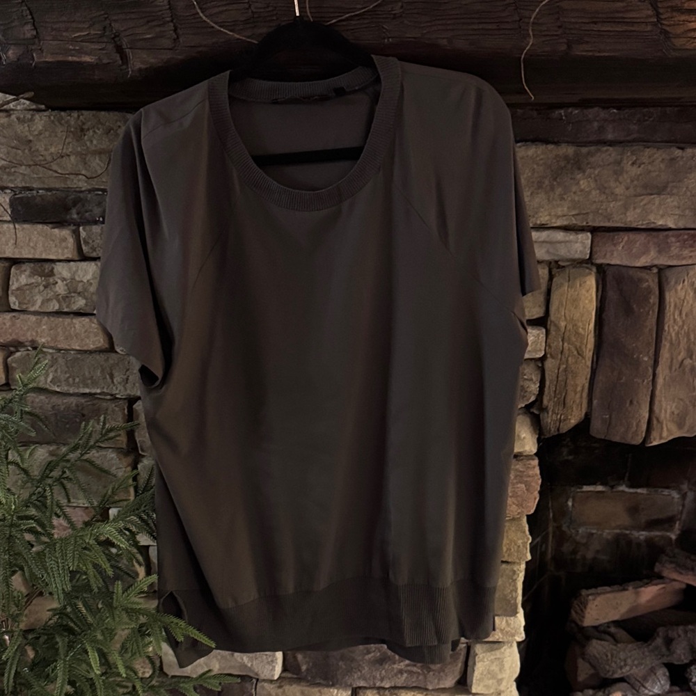 Athleta Charcoal Short Sleeve Tee